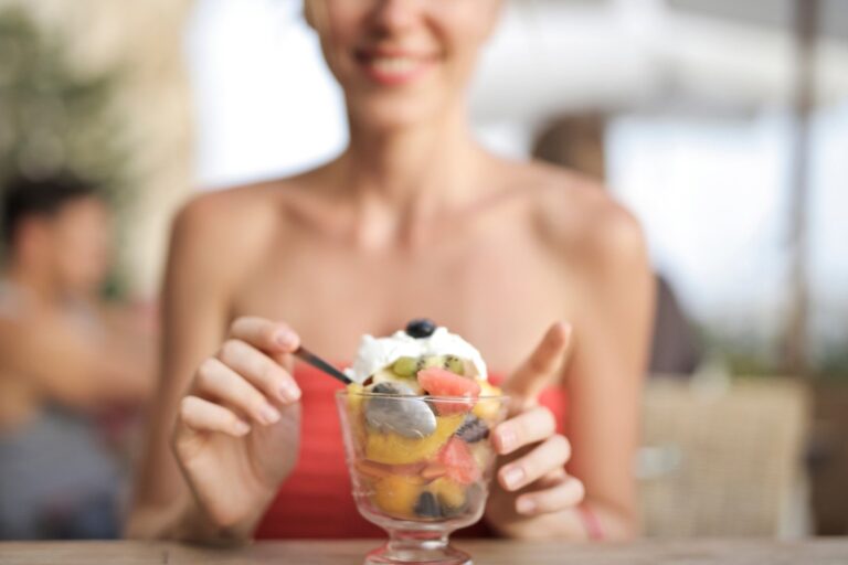 【最新研究】冷たい食べ物では意味がない！夏バテや熱中症に効く食べ物とは？