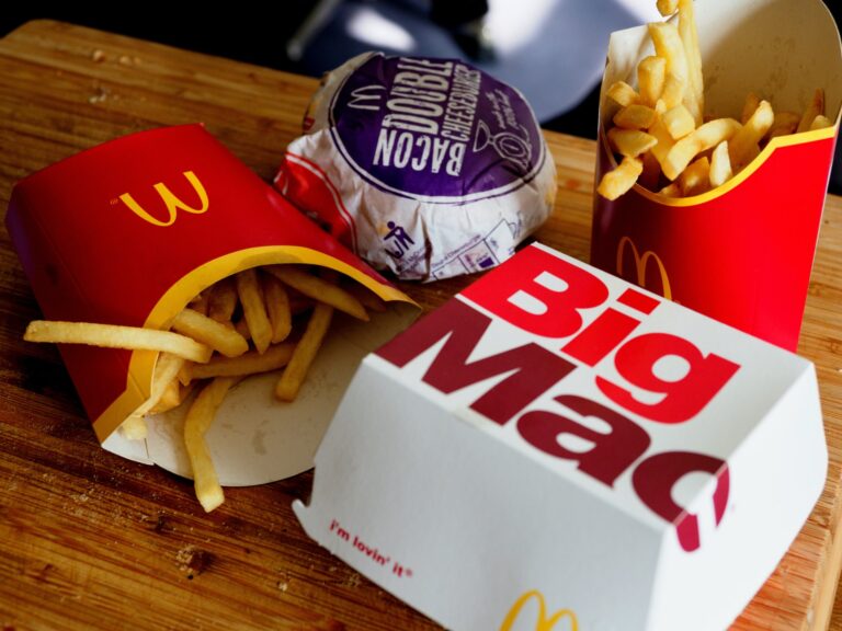 【絶対に食べてはいけない？】マクドナルドが体に悪いと言われる科学的な理由｜一番ヤバいのは○○です！