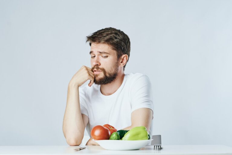ダイエット中にお腹が空いた…紛らわす方法はある？【コレで食欲がなくなる！】｜効果的なダイエット方法も紹介！