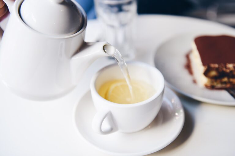 【不老不死？】白茶(ホワイトティー)の効果や効能！飲むだけのスキンケア・アンチエイジング！