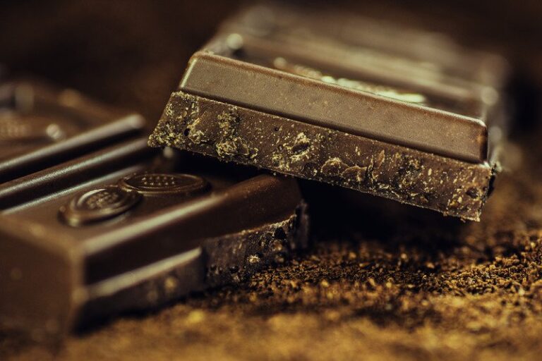 【チョコで痩せる⁉】チョコレート効果はダイエットに効く？毎日チョコレートを食べた結果出る影響とは？