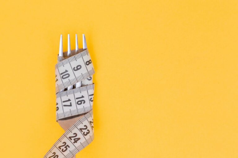 【好きなだけ食べれる？】16時間断食(ダイエット)の7つの効果！正しい断食のやり方とは？