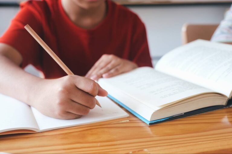 【実は危ない？】モンテッソーリ教育の闇！最新研究をもとに徹底解説！