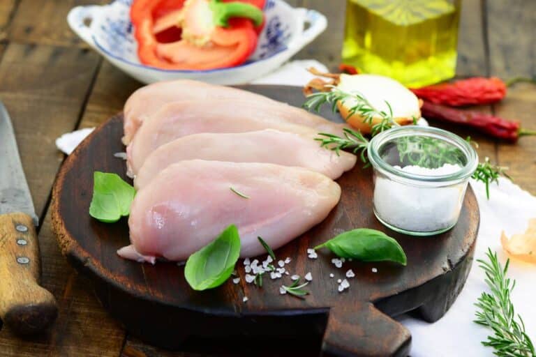 【食べ過ぎは危険？】鶏むね肉の効果を徹底解説！食べ過ぎのデメリットとは？